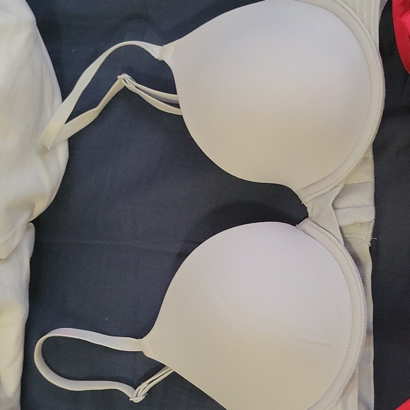 Bra bundle - Picture 2 of 4